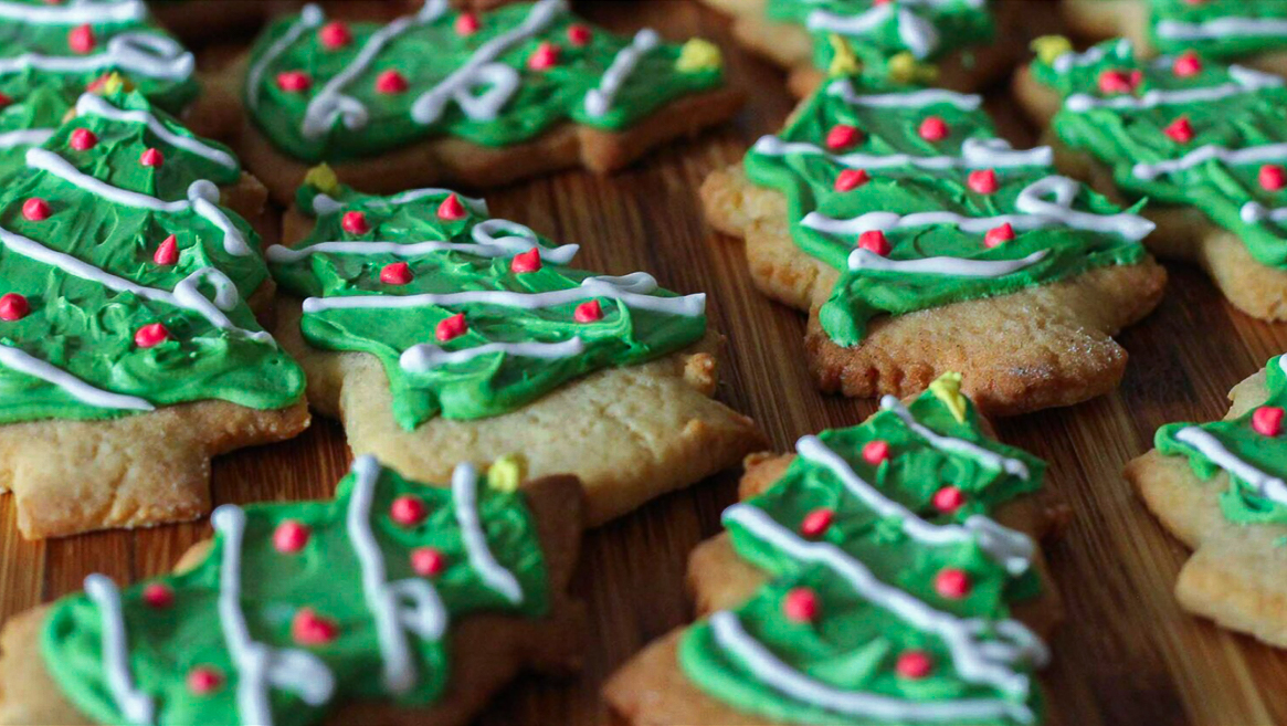 Christmas Sugar Cookies - Gem Bakes