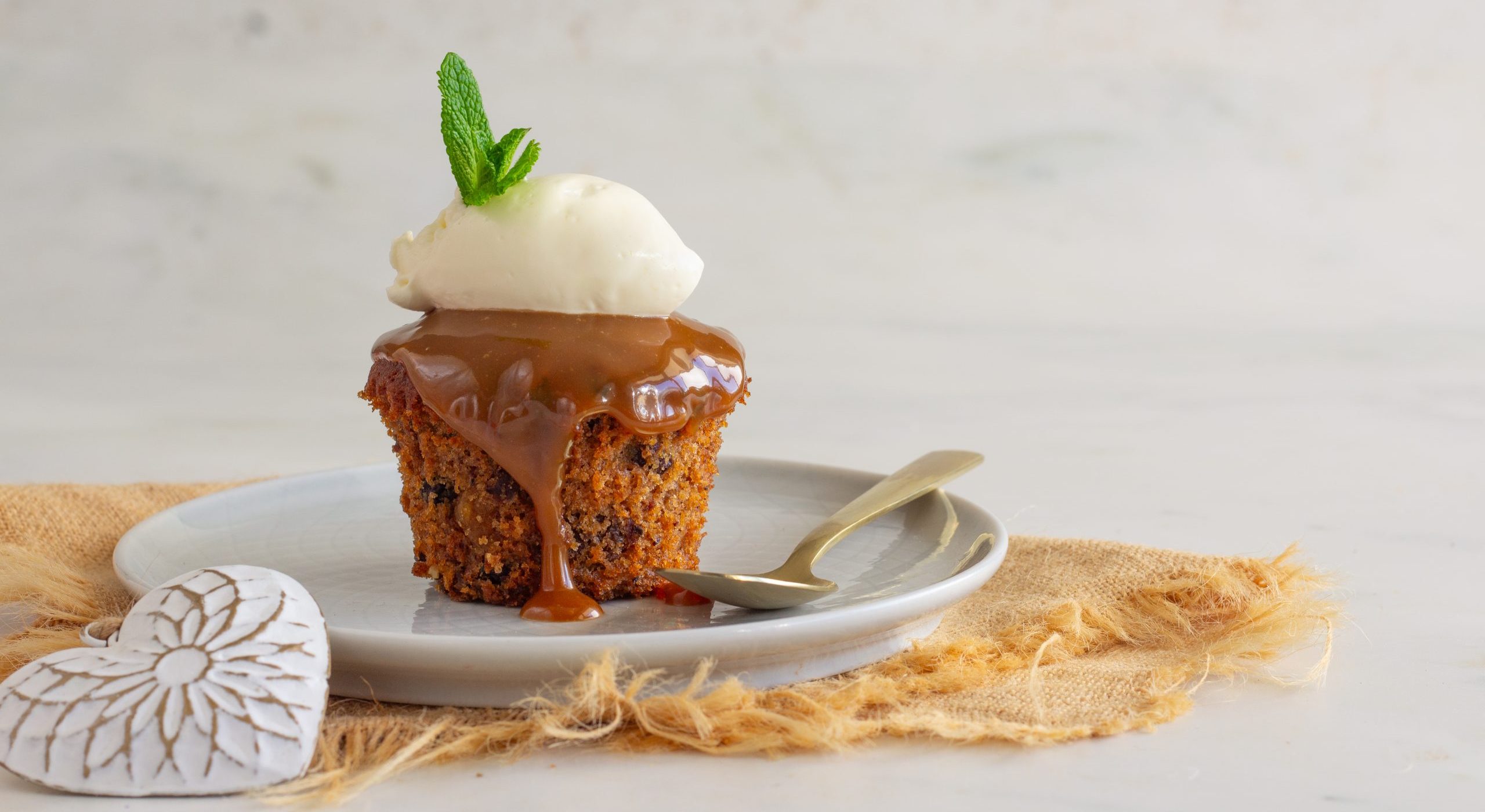 Mini Date Christmas Cakes